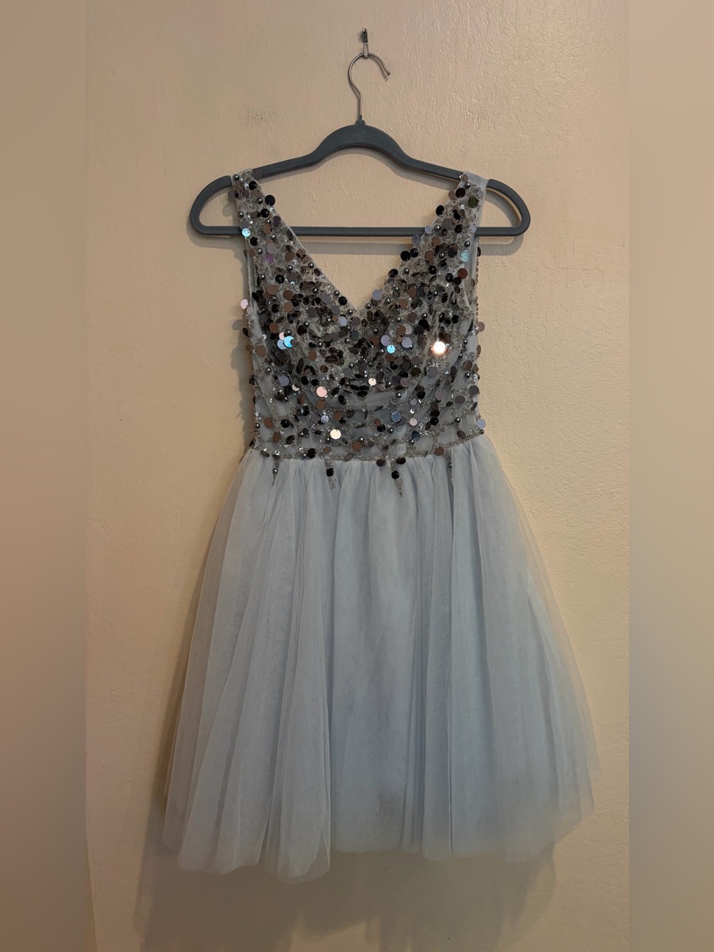 Sparkly Silver Beaded & Sequin Mini Prom Dress, Tulle w/ V-neck, Teen Size L